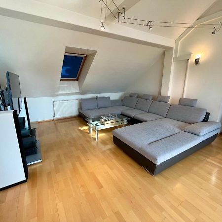 Atemberaubendes Loft Mit Pool Apartment Vienna Luaran gambar
