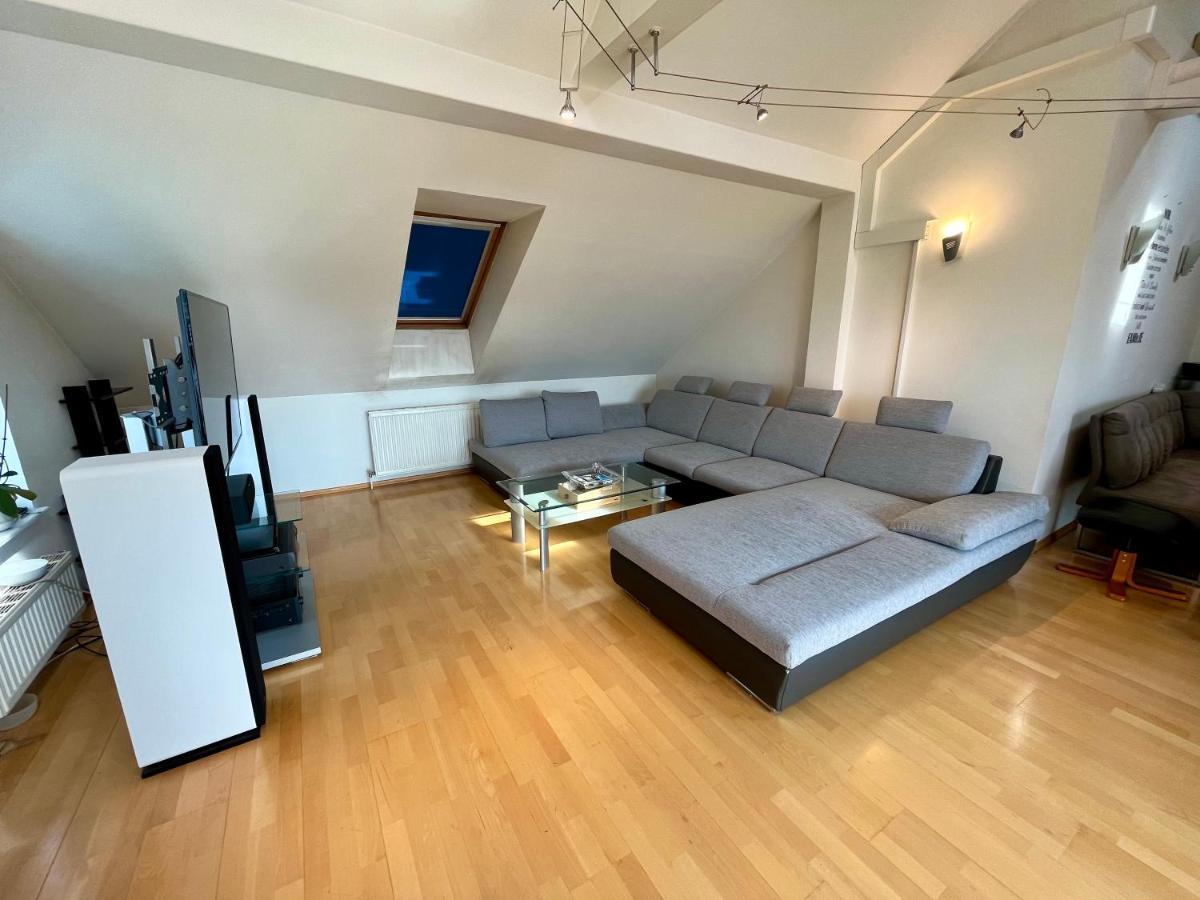 Atemberaubendes Loft Mit Pool Apartment Vienna Luaran gambar