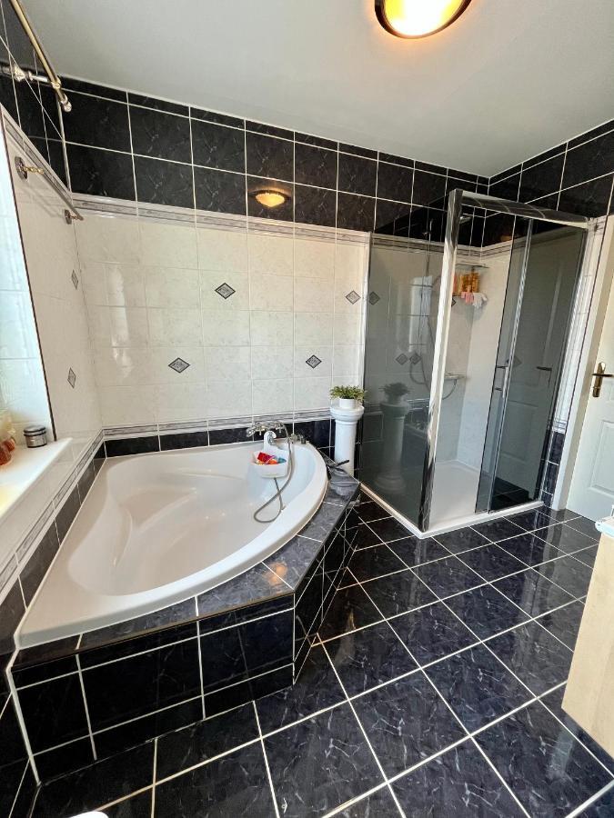 Atemberaubendes Loft Mit Pool Apartment Vienna Luaran gambar